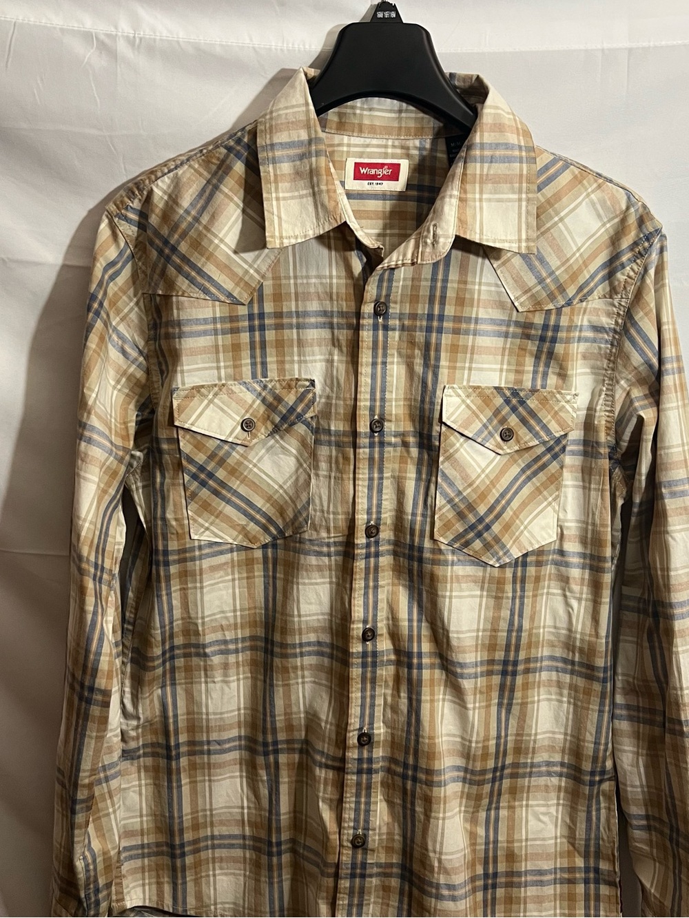 Wrangler Tan, Blue & Brown Plaid Button-Up Shirt